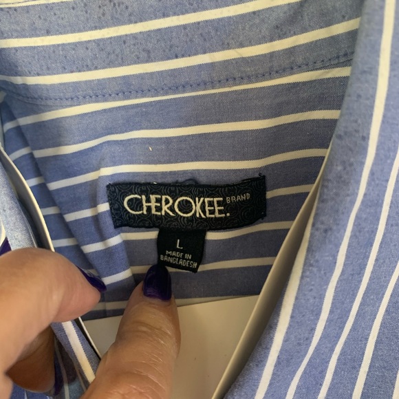 3 dress shirts all new without tags, 1 Cherokee SZ LG, 1 IZOD SZ MD, 1 VanHuesen - Picture 4 of 12